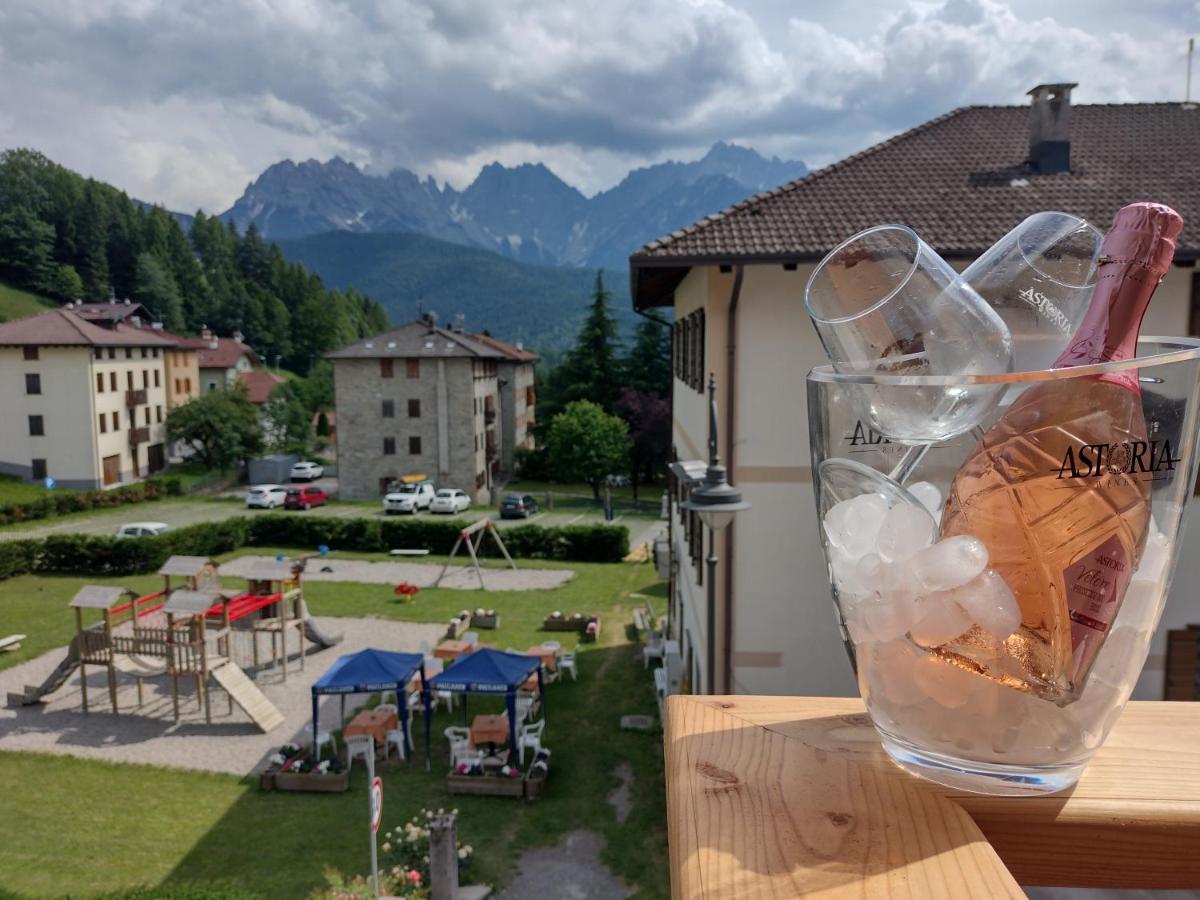 Hotel Da Marco Vigo di Cadore Eksteriør billede